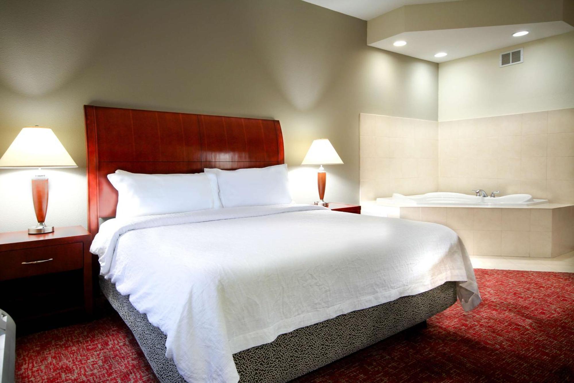 Hilton Garden Inn Elkhart Exterior photo