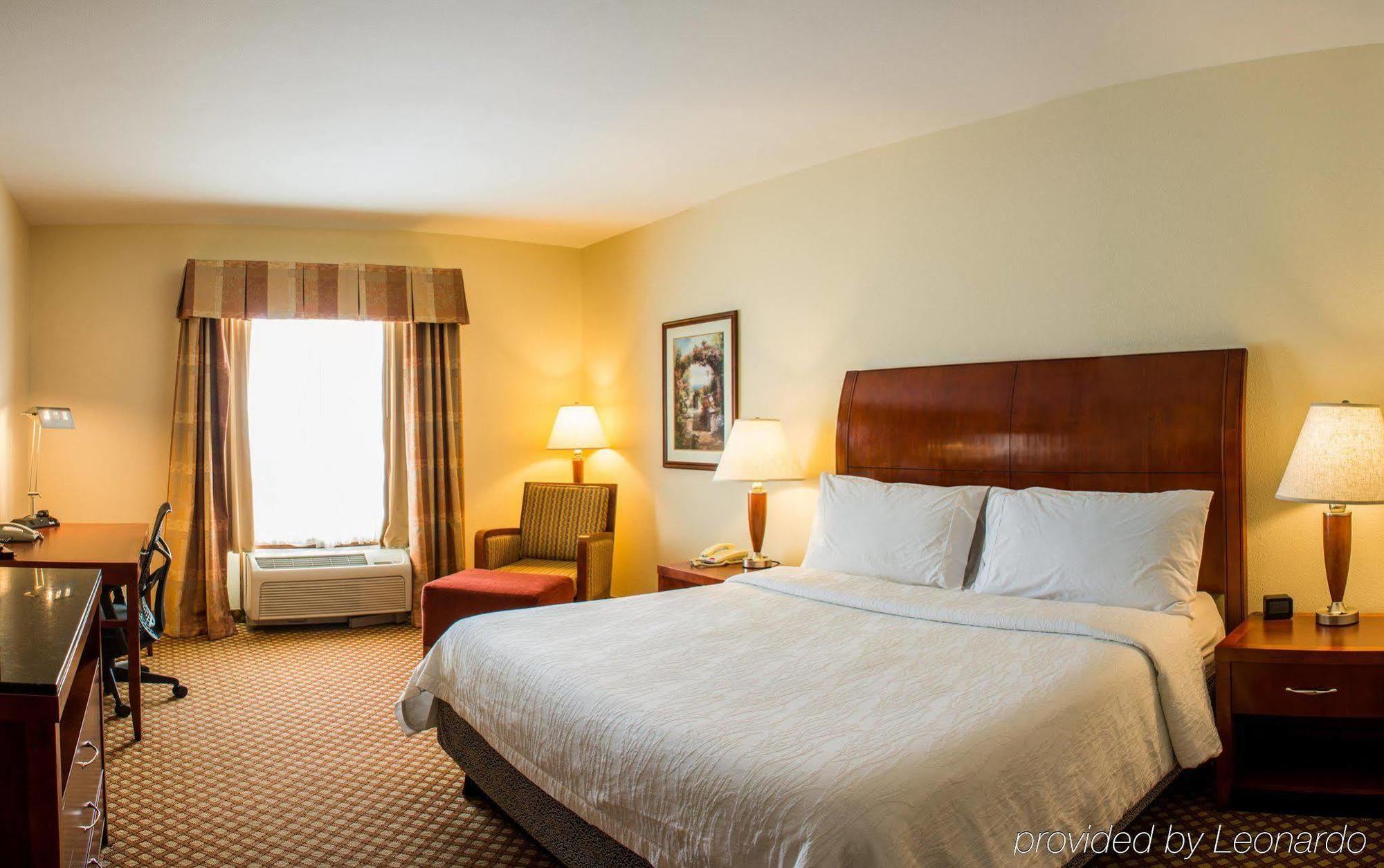 Hilton Garden Inn Elkhart Exterior photo